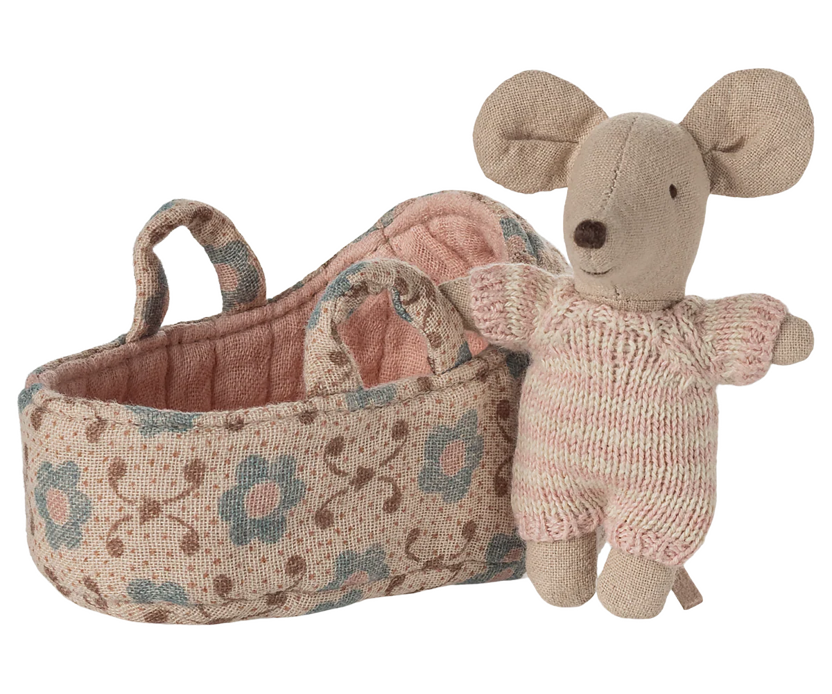 Baby Mouse in Carry Cot