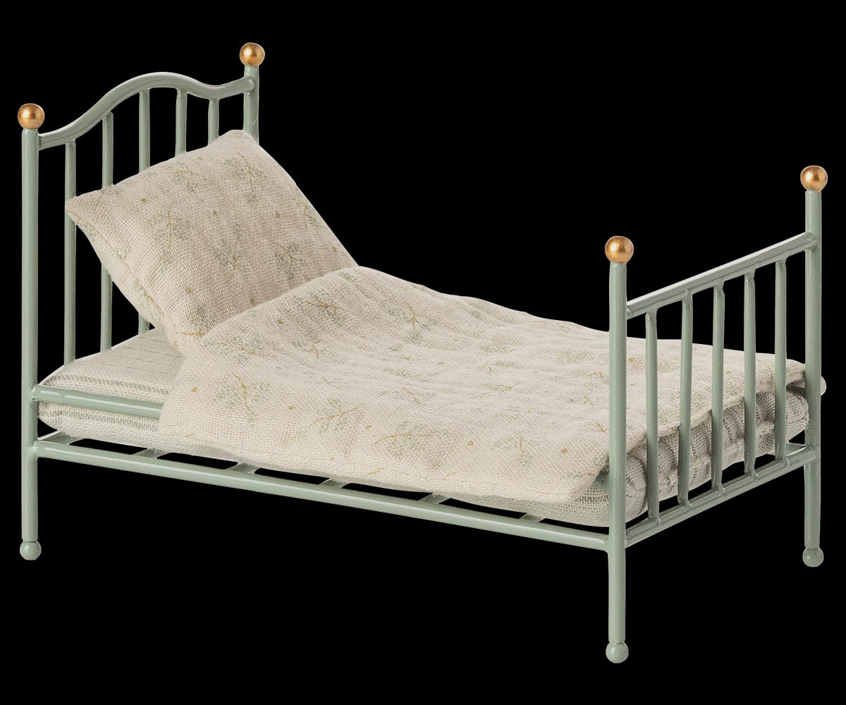 Vintage Single Bed, Mint