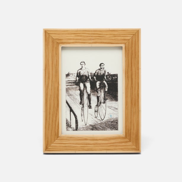 Medford Frame