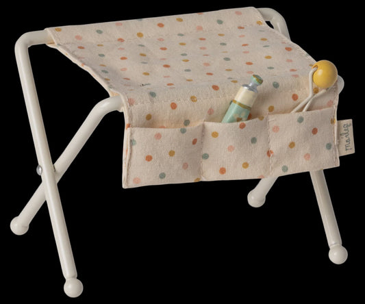 Nursery Table Baby Mouse