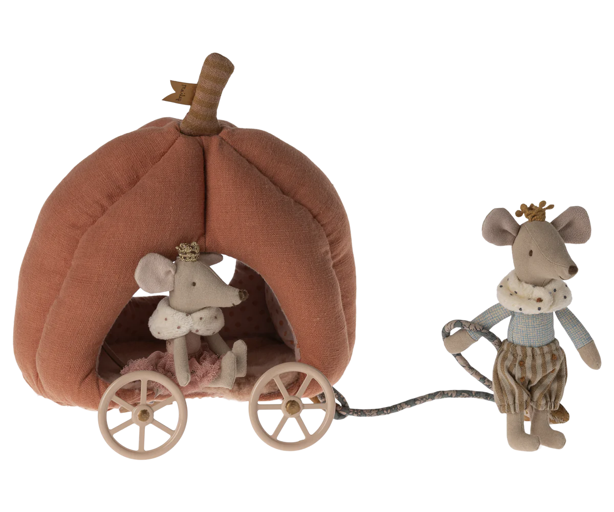 Mouse Pumpkin Carriage