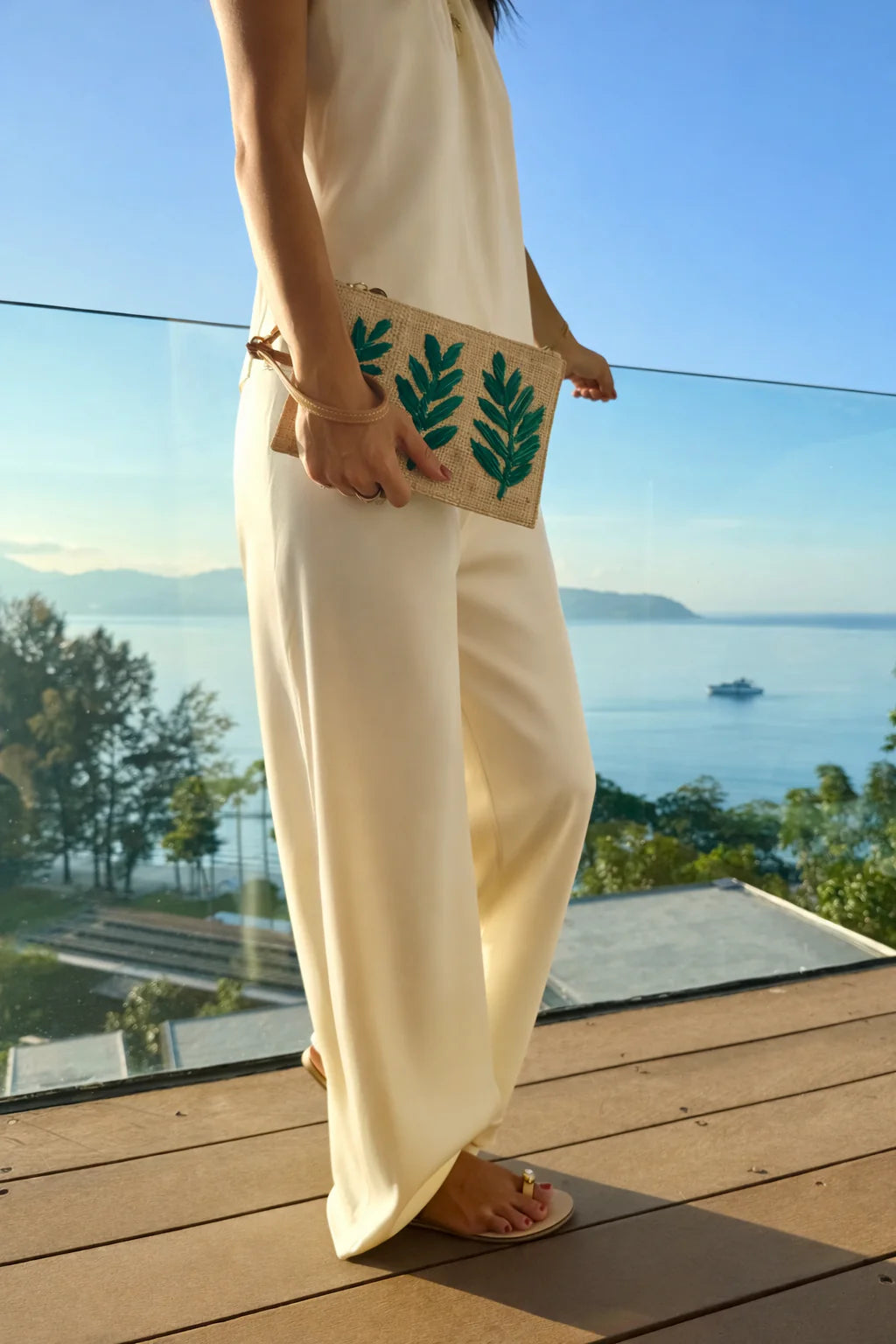 Monstera Clutch