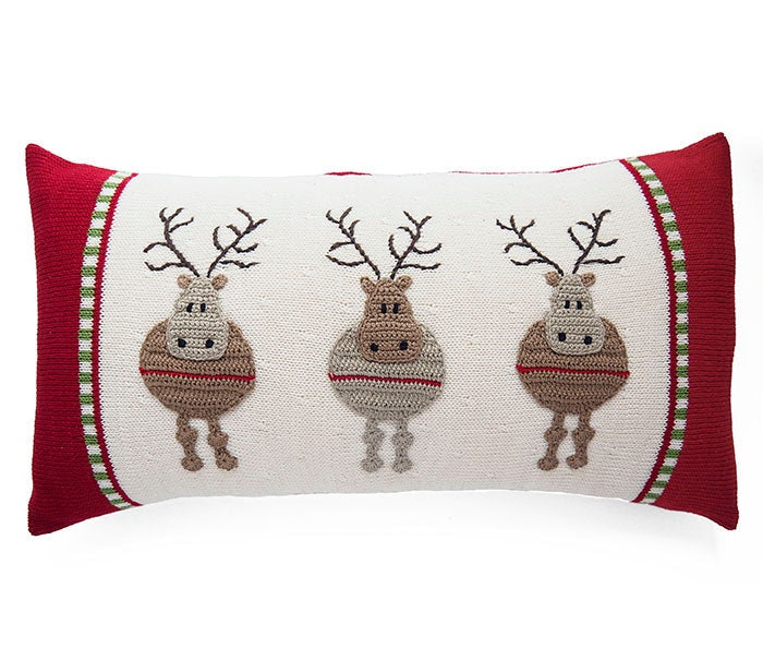 Round reindeerLumbar Pillow
