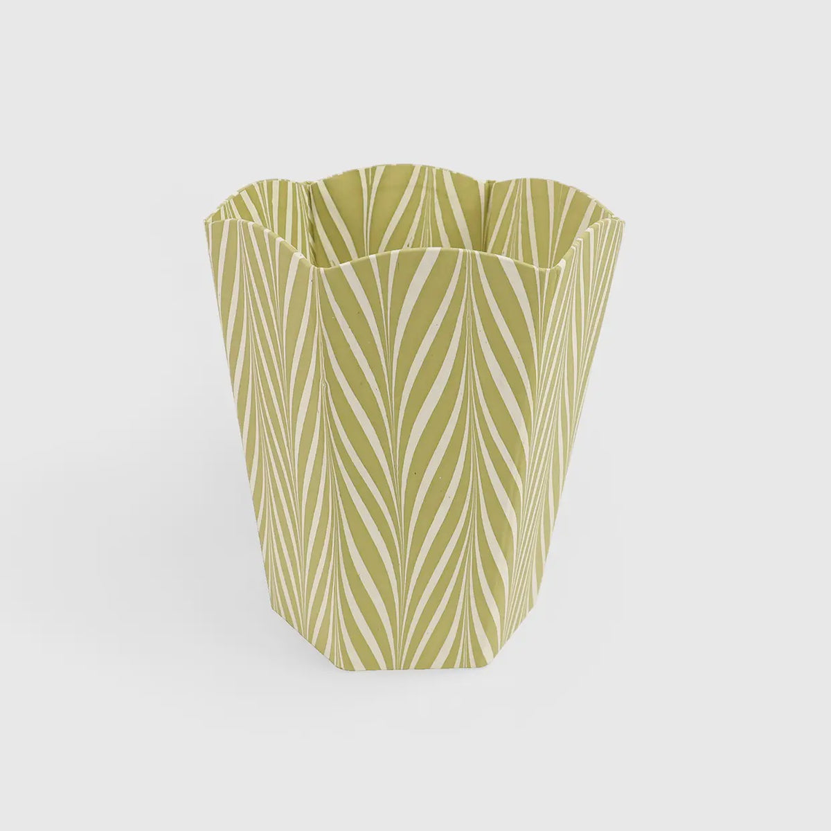 Marbled Scalloped Collapsible Basket