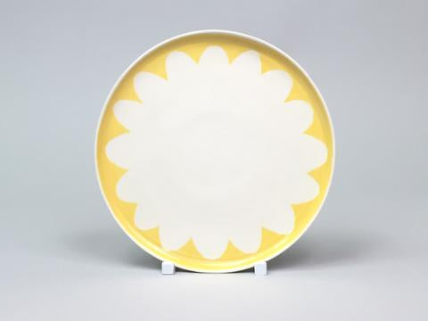 DT Coup Plate - Chrysanthemum Design