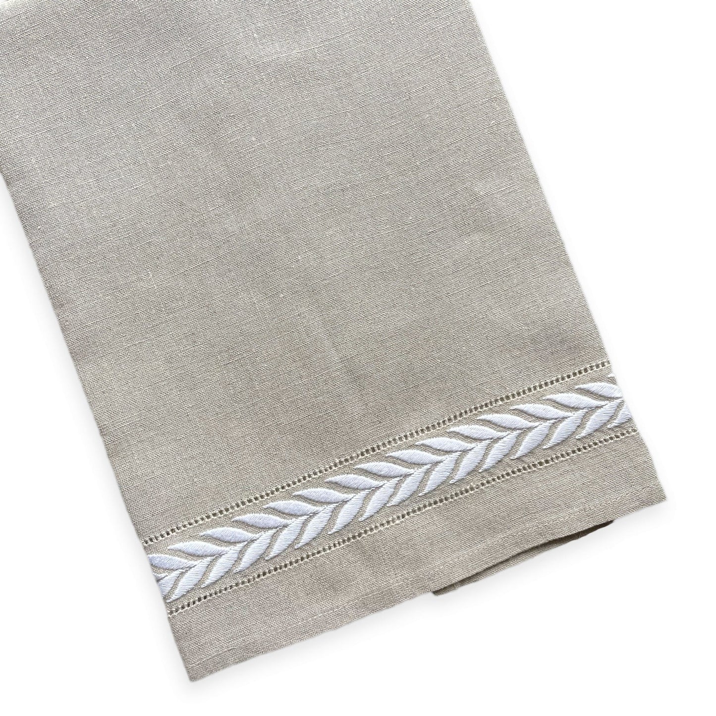 Laurel Leaf Tip Towel