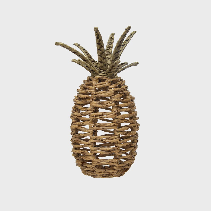 Hand-Woven Seagrass Pineapple